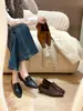 []2026 Otoño Nuevo Estilo Francés Británico Suela Suave Zapatos Pequeños de Cuero Tacón Grueso Color Profundo Temperamento Zapatos Profesionales para Mujer