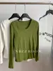 Camiseta de Manga Larga Patchwork Color Sólido Simple, Cuello en V Amplio, 28.5% Elástica, Look Adelgazante, Camiseta para Vestir por Capas, Otoño 2025