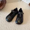 Sapatos Pequenos de Couro com Padrão de Diamante Estilo Chanel 2026 Primavera/Outono Nova Versão Coreana Sapatos de Princesa Floridos para Meninas Sapatos Mary Jane com Solado Macio