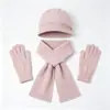 Conjunto de tres piezas para mujeres de mediana edad y mayores: gorro de punto grueso y cálido de otoño e invierno, gorra de béisbol de pelo de conejo, bufanda y guantes