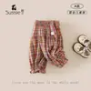 Calças para meninas, novos estilos de verão, roupas para bebês e crianças pequenas, calças xadrez no tornozelo, calças compridas, calças versáteis de três quartos de comprimento grau A para bebês meninas