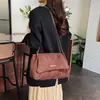 Bolsa de ombro/transversal europeia e americana transfronteiriça 2026 moda nicho nova elegante corrente de luxo leve camurça simples versátil