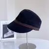 Sombrero de Pescador Versátil de Bloques de Color Casual Estilo Coreano para Mujer, Gorra de Pico de Pato con Temperamento Moda Otoño, Sombrero de Cubo Cálido Sencillo para Adelgazar la Cara