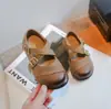 Zapatos Pequeños de Cuero Lavado Retro para Niña Estilo Nuevo Primavera/Otoño 2025 Zapatos Versátiles de Suela Suave Bajos para Niñas Zapatos de Princesa