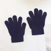Luvas infantis outono e inverno cor sólida dedo inteiro malha quente meninos e meninas luvas de esqui etiqueta fabricantes de vendas