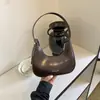 Bolso de hombro cruzado coreano de nicho casual versátil, diseño de cadena de moda, elegante y lujoso, fácil de combinar con cualquier atuendo, bolso cruzado