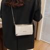 Bolso de Hombro Brillante Sencillo de Moda Bolso de Hombro Retro Bolso de Axila Nuevo Retro para Mujer Invierno 2025 Bolso Cuadrado Pequeño