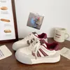Zapatillas Deportivas Gruesas de Entrenamiento Alemán para Niños, Cuero para Mujer, Otoño 2025, Nuevo Estilo Coreano de Nicho, Zapatos Blancos Deportivos de Media Caña para Estudiantes