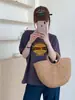 Bancas de Mercado de Treze Linhas Fornecem Mercadorias para Dropshipping: Camisetas de Algodão Floco de Neve de Verão, Gola Redonda, Corte Justo, Mangas Curtas Versáteis, Direto da Fábrica