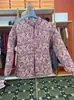 Venta Directa de Fábrica al por Mayor Chaqueta Acolchada de Algodón con Diseño de Flor de Pelo de Camello para Mujer en Otoño e Invierno para Personas de Mediana Edad y Mayores Chaqueta Acolchada de Algodón Floral Engrosada Ropa Acolchada de Algodón