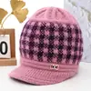 Chapéu de inverno para mulheres idosas, chapéu de lã tricotado com forro de fleece, espessado para aquecimento, proteção contra o frio e proteção para as orelhas, adequado para mães