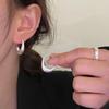 Pendientes de gancho esmerilado de plata de ley 925 para mujer, diseño de nicho de plata brillante simple, pendientes personalizados en forma de C al estilo de Hong Kong, moda