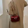 Puntadas Acolchadas Texturizadas Otoño 2026 Nuevo Bolso Caja de Moda de Alto Valor con Cadena Elegante de Hombro Cruzado o de Mano