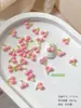 Nuevos accesorios de arte para uñas de cereza rosa, populares en línea, decoraciones de uñas de cereza pequeñas de hoja verde de resina 3D al por mayor