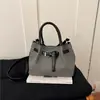 Bolso Pequeño de Textura de Moda para Mujer 2026 Nuevo Otoño Nicho Bolso Cruzado Sencillo Estilo Coreano Bolso de Cubo Plegado de Mano