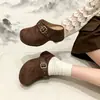 Sapatos femininos fechados na frente, sem cadarço e com sola grossa, adornados com fivelas de metal, estilo mule preguiçoso, sola plataforma para altura adicional, design retrô para uso ao ar livre