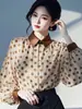2025 nueva hermosa camisa pequeña temperamento francés estilo pequeño de alta gama super favorecedora camisa de chifón de onda marrón mujer