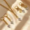 Collar de corazón de acero de titanio transfronterizo europeo y americano, gargantilla de moda y de alta gama, joyería de acero inoxidable chapada en oro que no se decolora al por mayor
