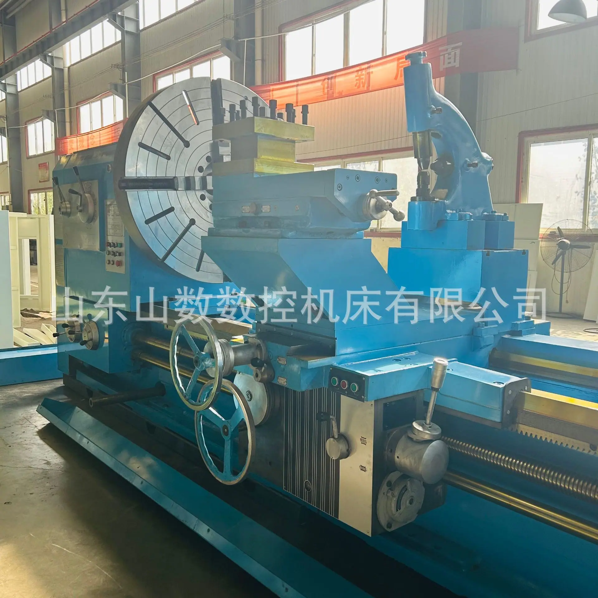 CW61160-16.jpg