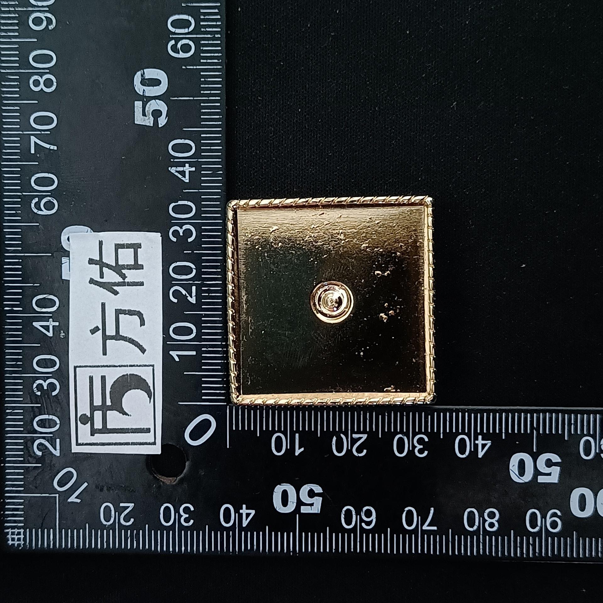 A21B1C2D9-CC.jpg