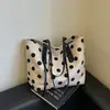 2026 Nova Bolsa Tote de Bolinhas Estilo Coreano para Mulheres, Bolsa de Ombro/Axila de Grande Capacidade para o Dia a Dia, Bolsa de Mão Versátil e Fashion, Tendência