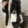 Bolsas de Designer de Nicho para Mulheres 2026 Nova Bolsa Versátil Pequena Quadrada Bolsa de Celular de Verão Atacado