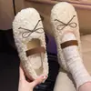 Novas Pantufas de Algodão para Exterior Outono/Inverno com Cobertura de Calcanhar Roupa para Casa para Mulheres Laço Versátil Antiderrapante Resistente ao Desgaste Lã de Cordeiro Atacado