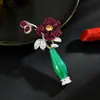 Luxo Leve Toque de Alto Padrão Verde Estilo Nacional Vaso de Calcedônia Broche Mais Vendido Buquê Broche de Lapela Acessórios para Roupas Qipao