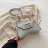 Elegante Bolso de Cena Blanco Incrustado de Diamantes para Mujer 2024 Nuevo de Gama Alta con Cadena al Hombro Texturizado Lazo Bolso Cruzado