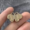 Top de Diamantes con Hebilla Espejo al por Mayor con Botones Decorativos Vestido de Mujer Cosido a Mano Cárdigan Suave con Hebilla Estilo Mariposa Metal