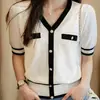 Blusa Delgada de Alta Gama, a la Moda, Elegante, Estilo Francés para Mujer, Cuello en V Estilo Chanel, Top de Punto de Seda Helada de Color Contrastante de Manga Corta para Verano