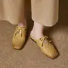 Novas Chinelas de Verão Trançadas, Estilo Retrô, Fáceis de Calçar, Leves, Sapatos Femininos Versáteis, Feitos de Couro Bovino de Primeira Camada, Adequados para Uso Externo