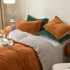Conjunto de Roupa de Cama de Veludo Leite Outono e Inverno Conjunto de Quatro Peças Capa de Edredom Espessa de Veludo Coral Dupla Face Lençol de Flanela Peça Única Conjunto de Três Peças