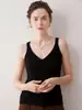Nueva camisola de punto de cachemira pura con cuello en V 2026, corte ajustado, que realza la figura y perfecta como capa interior o top sin mangas