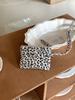 Bolso Mini de Suede con Estampado de Leopardo Estilo Halter, Monedero Trendy Personalizado para Labiales, Bolso Cuadrado Pequeño de Hombro para Mujer