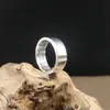 Anillo de Afirmaciones para Pareja de Plata de Ley 925 Cuadrado Sosteniendo Mano e Hijo Envejeciendo Anillo de Plata Colgante Confesión