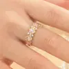 Anillo Abierto Floral Artístico Vintage Bicolor Dorado Cepillado, Aleación de Cobre Incrustado con Circonita, Anillo Ajustable de Lujo Ligero de Nicho