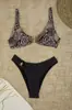 Traje de baño bikini con estampado de leopardo europeo y americano 2026, traje de baño sexy de dos piezas sin espalda para mujer, bikini de playa para vacaciones transfronterizas