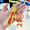 Lindo llavero de Sanrio con colgante de muñeco de dibujos animados para coche, accesorios para bolso, adornos colgantes, pequeño regalo al por mayor