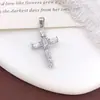 Colgante Transfronterizo Europeo y Americano Cruz de Cobre Microincrustado Circonita Diseño de Personalidad de Nicho Moda Versátil Accesorio que No se Desvanece