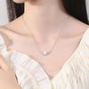 Collar de perlas de diamante en forma de V de plata de ley 925 para mujer, cadena de clavícula de perlas de lujo ligeras y modernas, joyería de plata con personalidad y temperamento.
