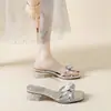 Sandálias de Cristal Estilo Fada, Novo Estilo de Verão, Sapatos Elegantes de Salto Grosso Estilo Francês para Mulheres, Peep-Toe, Versátil, Sandálias Casuais Simples
