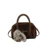 Moda Outono 2026 Nova Bolsa de Pelúcia Bolsa de Mão Feminina Alta Aparência Bolsa de Ombro Único Transversal Bolsa da Moda Estilosa