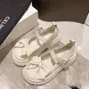 Mocasines Mary Jane Blancos para Mujer 2026 Estilo Británico Nuevos de Primavera y Otoño Zapatos Pequeños de Cuero con Suela Gruesa para Atuendos JK con Faldas