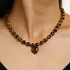 Colar de Pedra Olho de Tigre Retro com Contas Design Maillard Corrente de Clavícula Duas Peças Colar Empilhado Retrô de Alto Padrão para Mulheres