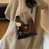 Bolsa de Ombro Feminina Acolchoada Elegante e Tendência Outono Simples, Bolsa Transversal Tendência 2026, Versátil para o Trabalho Nova Bolsa de Ombro Único