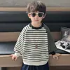 Conjunto de Dos Piezas a Rayas para Niños, Sudadera y Jeans, Nuevo Estilo Coreano, Primavera y Otoño 2026