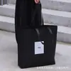 Bolsa de compras não tecida em formato de arco de lua, grande capacidade, feita sob medida para lojas de roupas, bolsas de publicidade e promocionais corporativas, sacolas de presente