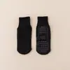 Calcetines de suelo antideslizantes otoño e invierno gruesos cálidos calcetines para trampolín adulto yoga interior calcetines para parque infantil