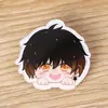 Atacado de mercadorias com tema de anime e jogos, incluindo pins de acrílico de desenhos animados, chaveiros fofos para mochila e acessórios decorativos